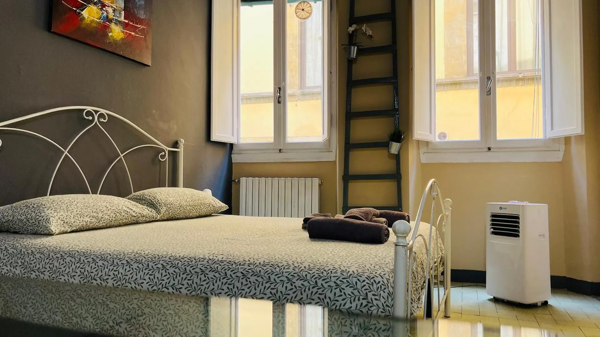 Palazzo Vecchio House Apartment Florence Italy